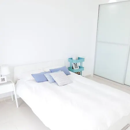 Apartment Palmar White *